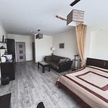 Vip House Hotel Astana Exterior photo