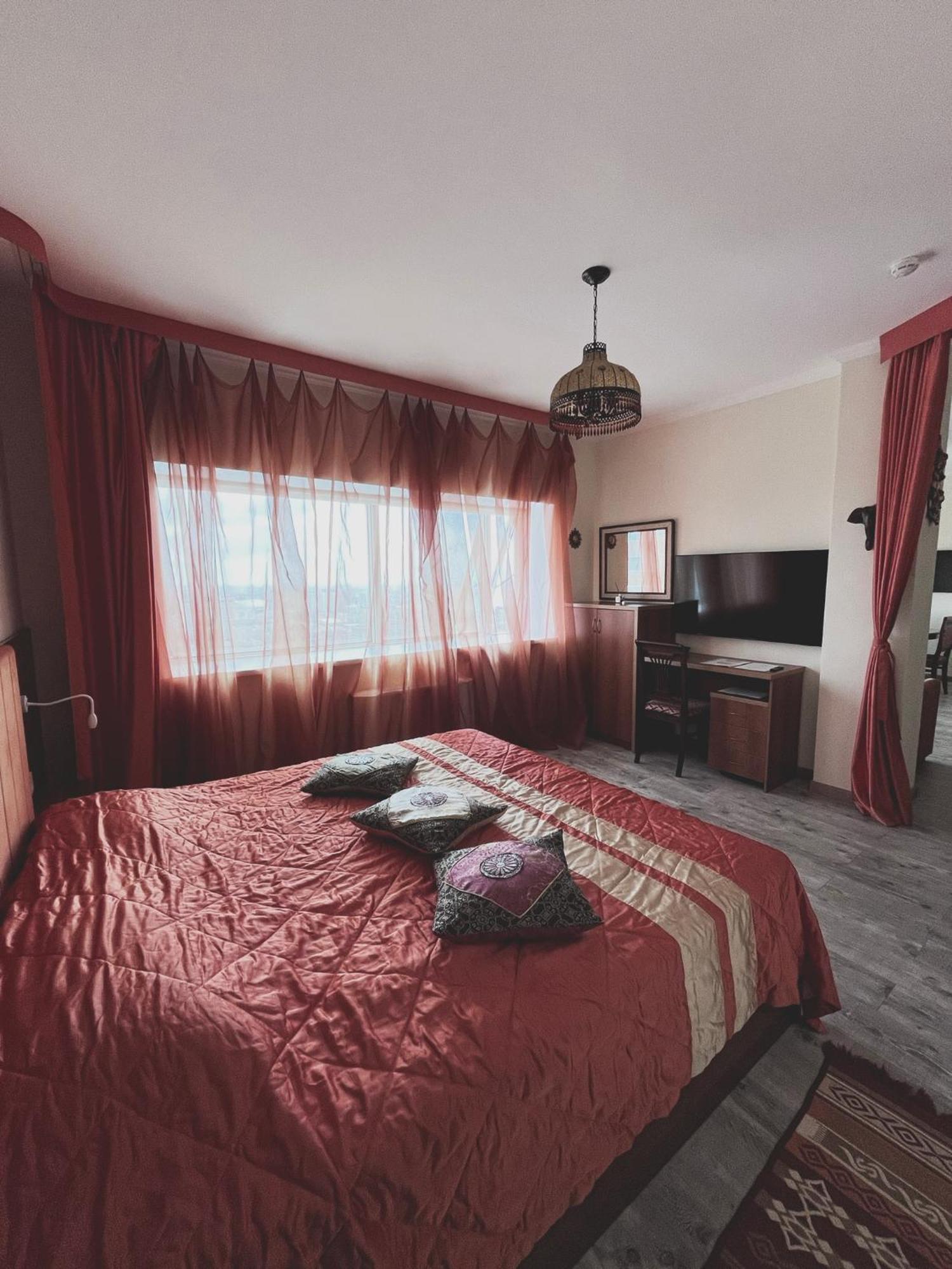 Vip House Hotel Astana Exterior photo
